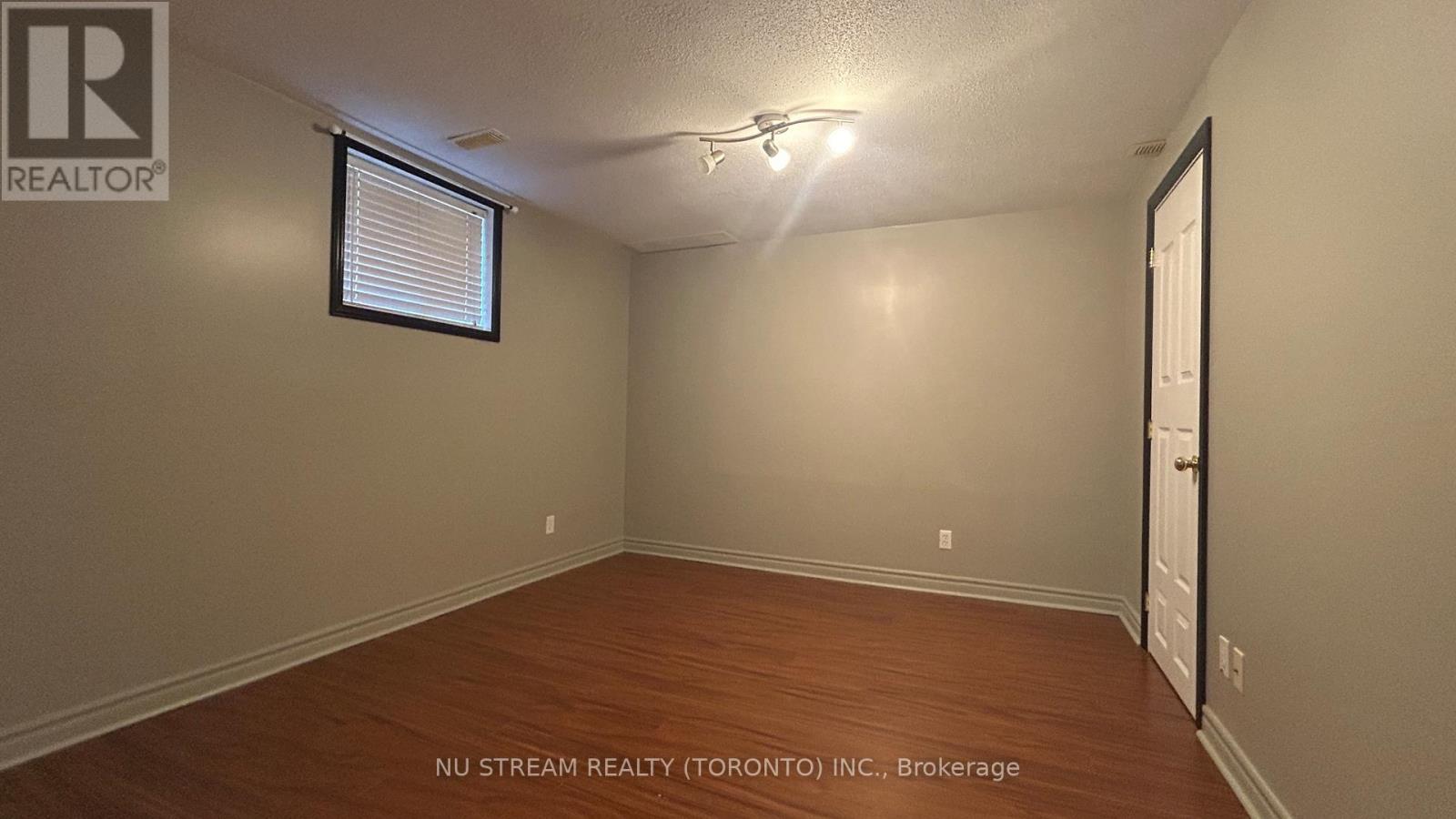 Unknown Address, ,     - Photo 19 - E12471588