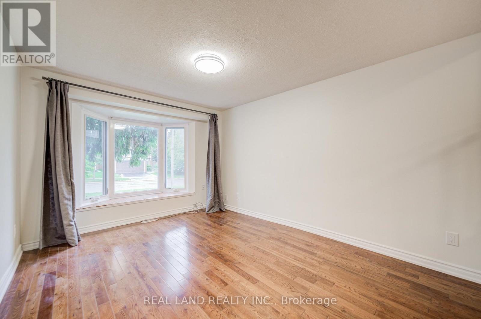 46 Wintermute Boulevard, Toronto, Ontario  M1W 3M6 - Photo 4 - E12471594