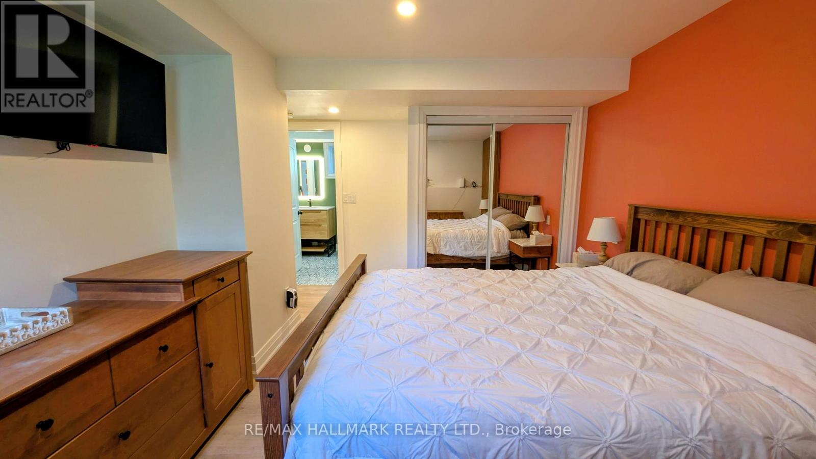 3239 Cove Avenue, Innisfil, Ontario  L9S 2K7 - Photo 11 - N12471553