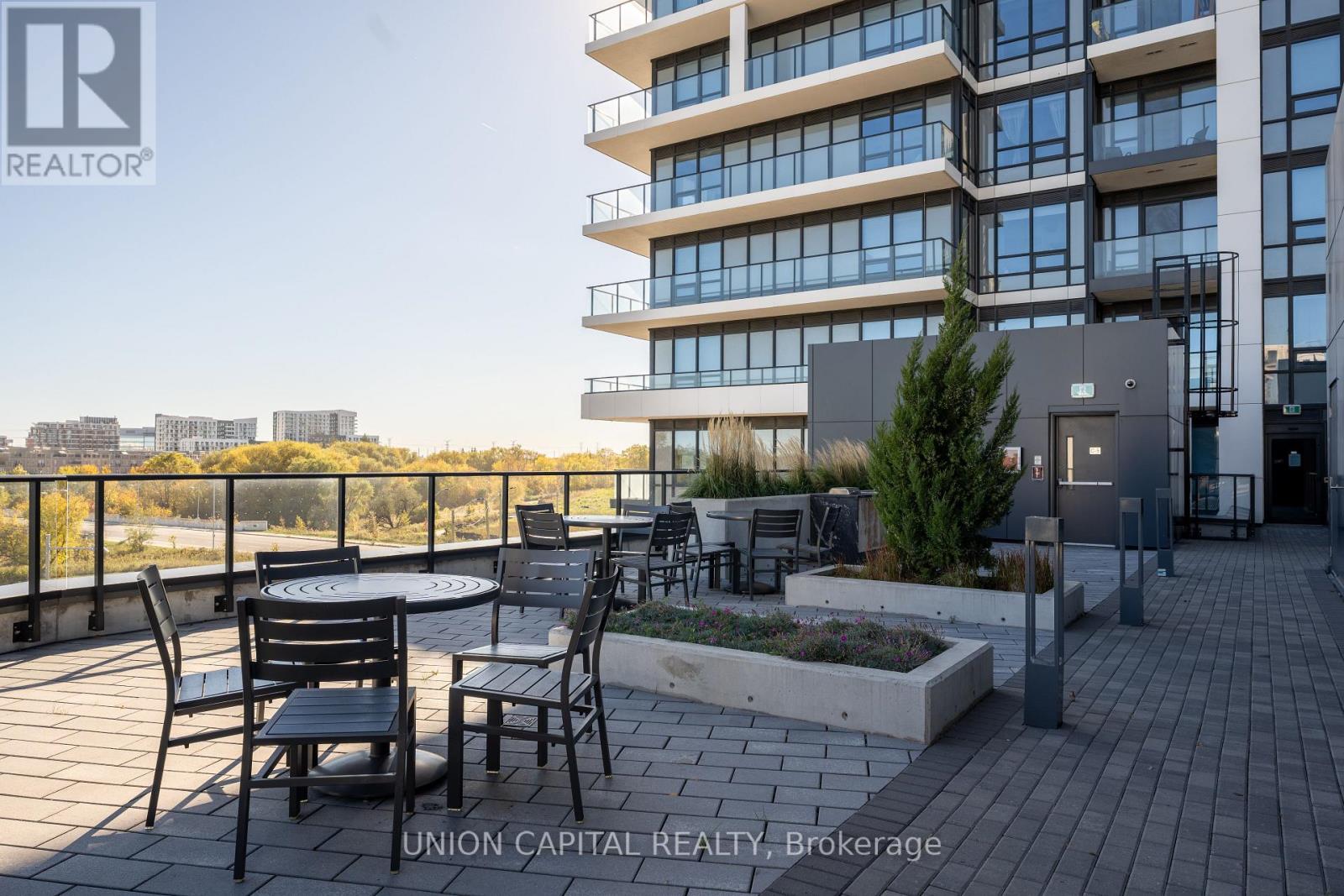509 - 38 Water Walk Drive, Markham, Ontario  L3R 6M8 - Photo 6 - N12471583
