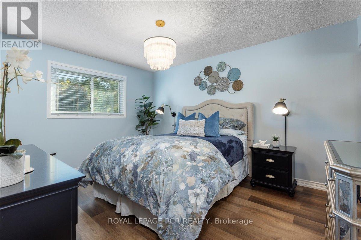 448 Dover Crescent, Newmarket, Ontario  L3Y 6C5 - Photo 20 - N12471584