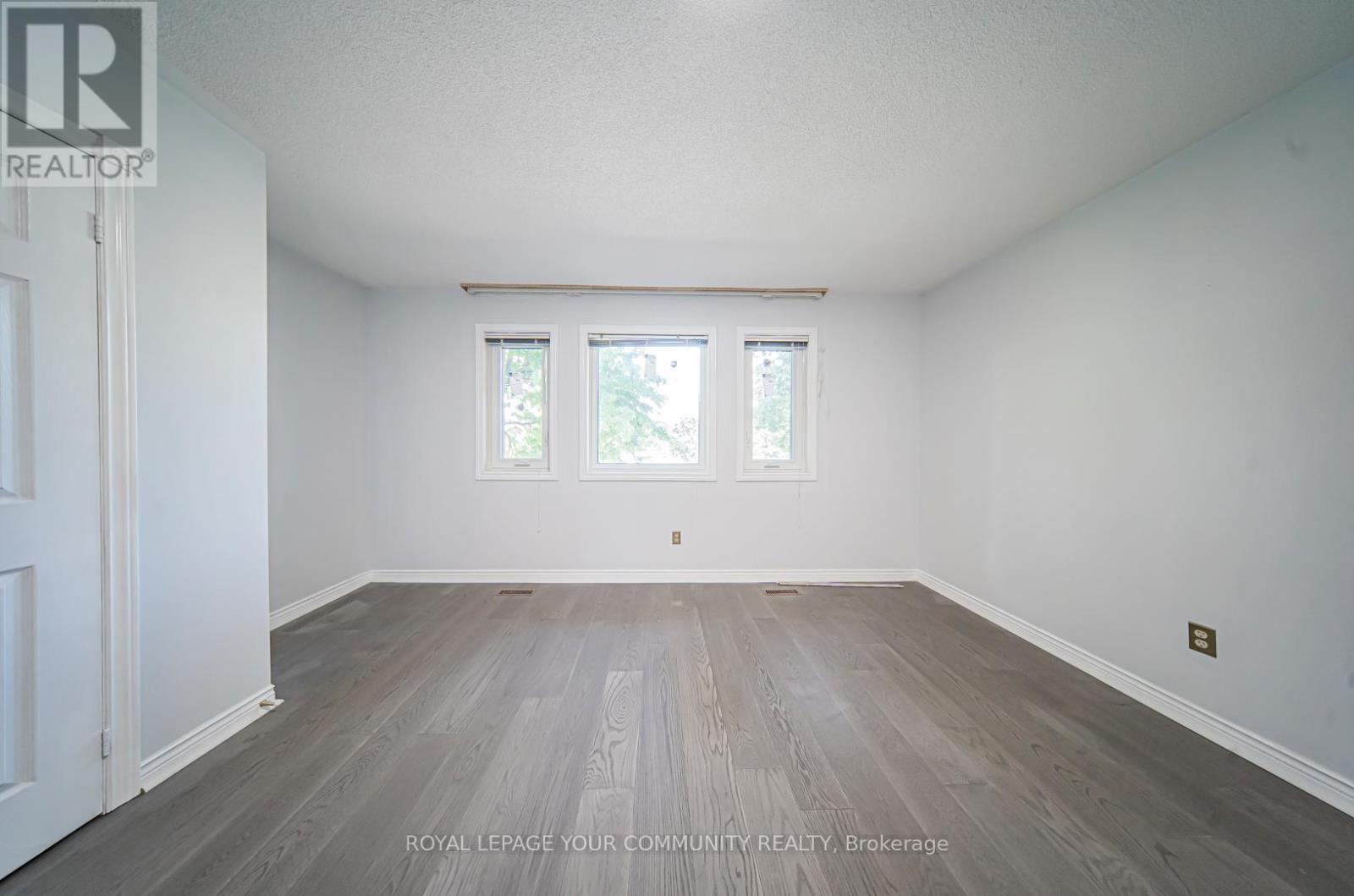 147 John Button Boulevard, Markham, Ontario  L3R 9G2 - Photo 13 - N12471597