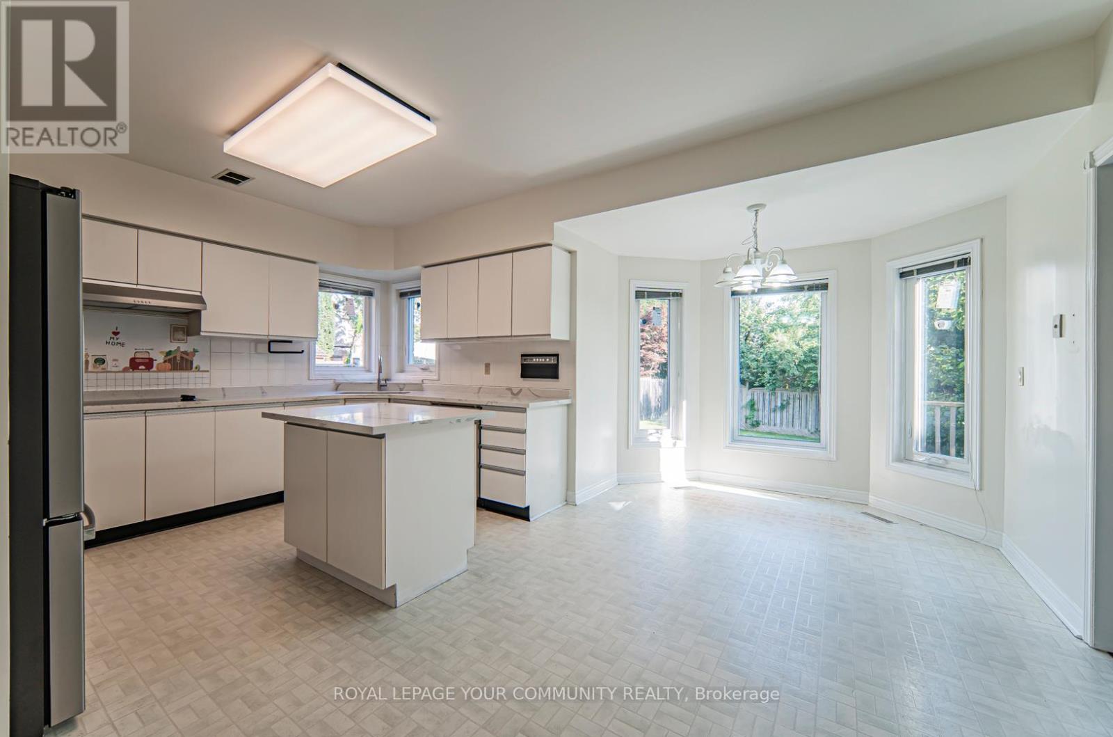 147 John Button Boulevard, Markham, Ontario  L3R 9G2 - Photo 7 - N12471597