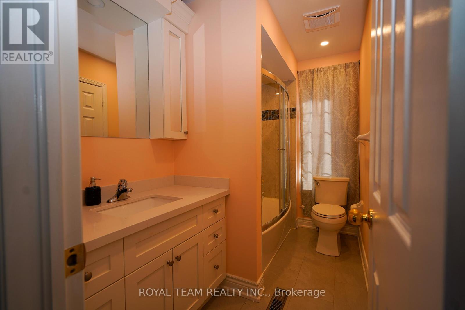 76 Sassafras Circle, Vaughan, Ontario  L4J 8M9 - Photo 18 - N12471599