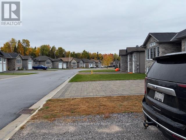 30 Trillium Drive, North Bay, Ontario  P1A 0A1 - Photo 45 - X12471641