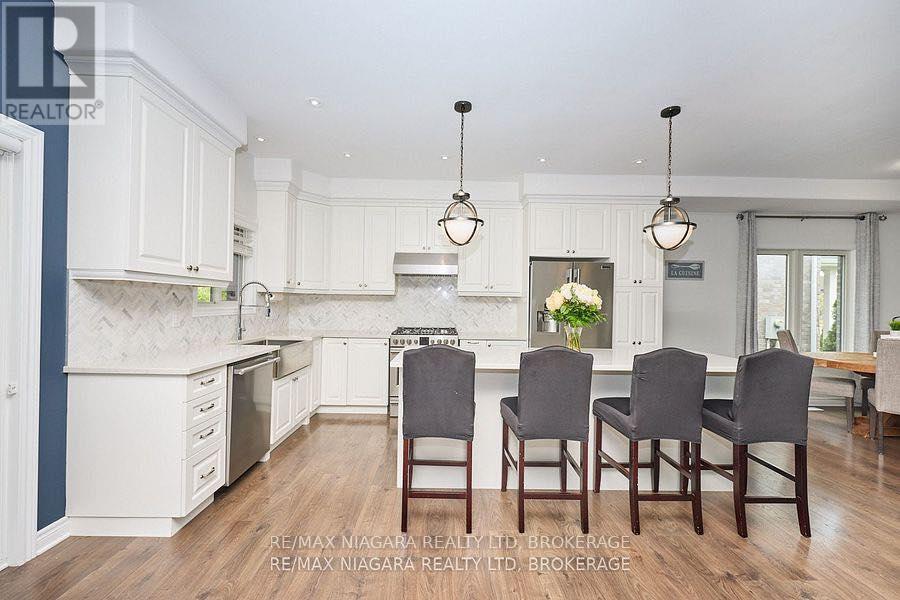 5703 Osprey Avenue, Niagara Falls (Forestview), Ontario  L2H 0M2 - Photo 10 - X12471618