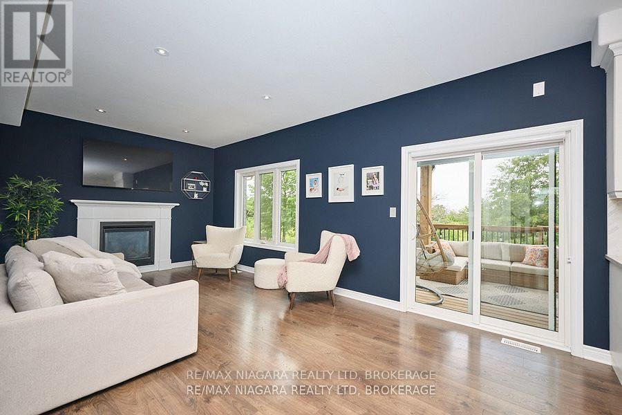 5703 Osprey Avenue, Niagara Falls (Forestview), Ontario  L2H 0M2 - Photo 11 - X12471618