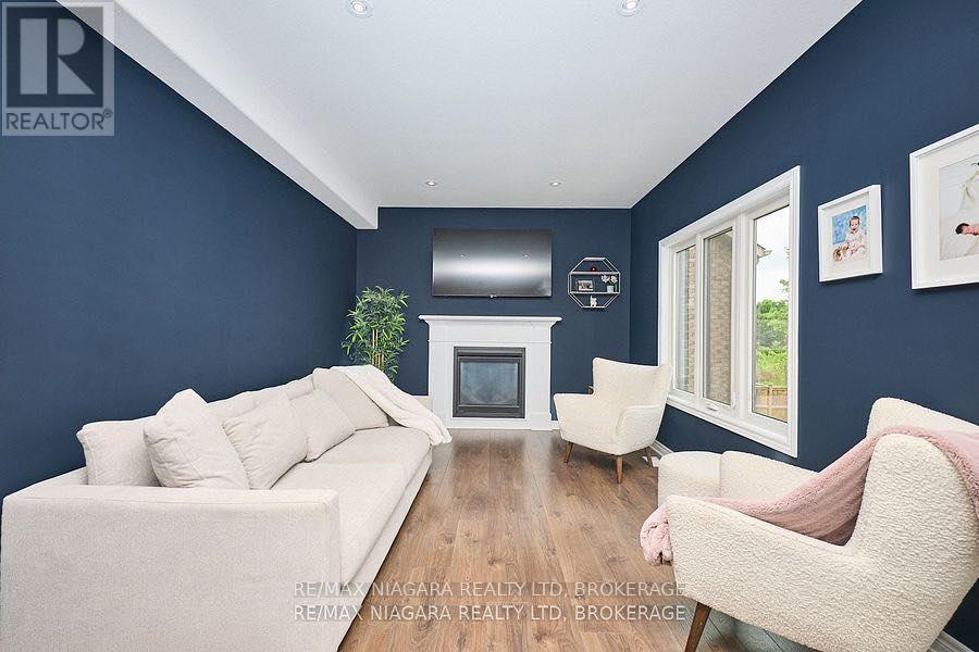 5703 Osprey Avenue, Niagara Falls (Forestview), Ontario  L2H 0M2 - Photo 12 - X12471618