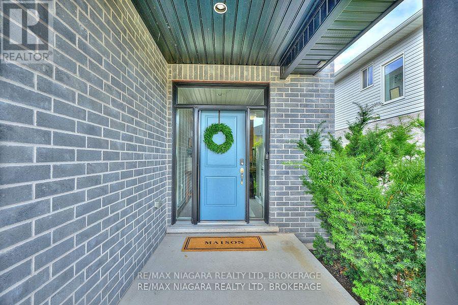 5703 Osprey Avenue, Niagara Falls (Forestview), Ontario  L2H 0M2 - Photo 4 - X12471618