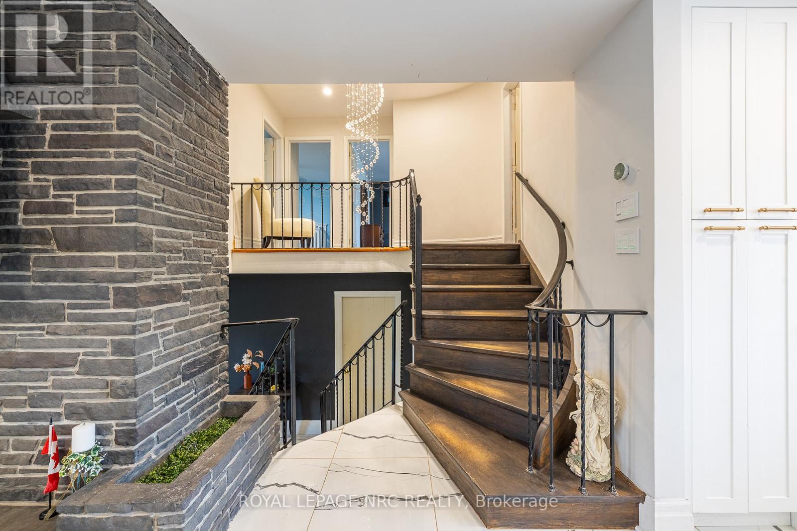 3797 Wiltshire Boulevard, Niagara Falls, Ontario  L2J 3E5 - Photo 9 - X12471734