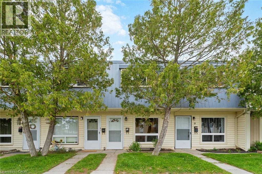 8646 Willoughby Drive Unit# 10, Niagara Falls, Ontario  L2G 6X7 - Photo 2 - 40779788