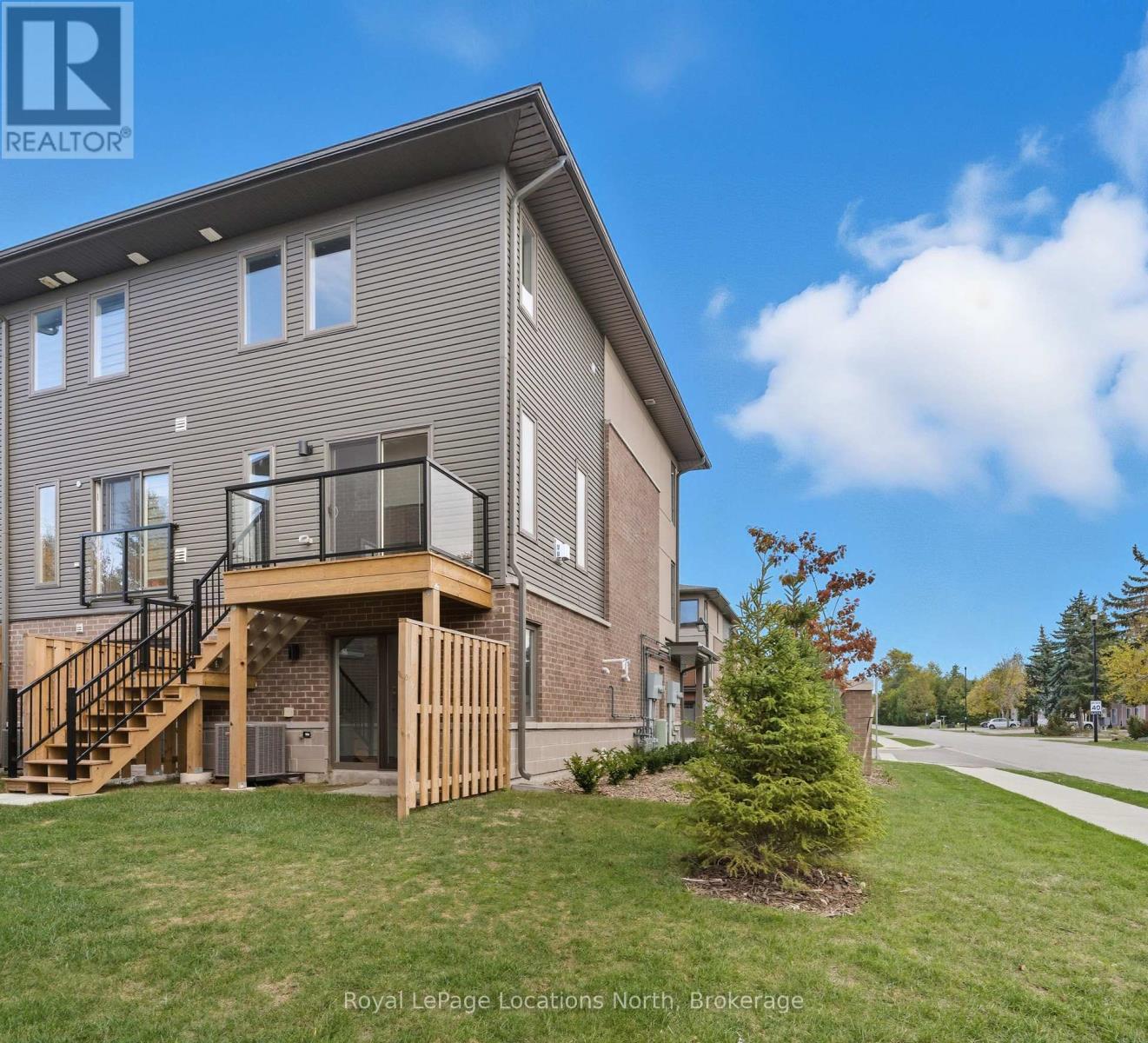 2 Winters Crescent, Collingwood, Ontario  L9Y 5H8 - Photo 2 - S12471634