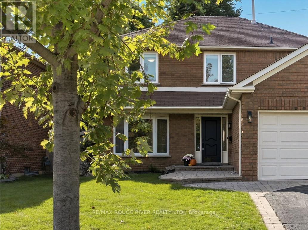 14 Erickson Drive, Whitby, Ontario  L1N 8S8 - Photo 2 - E12471631
