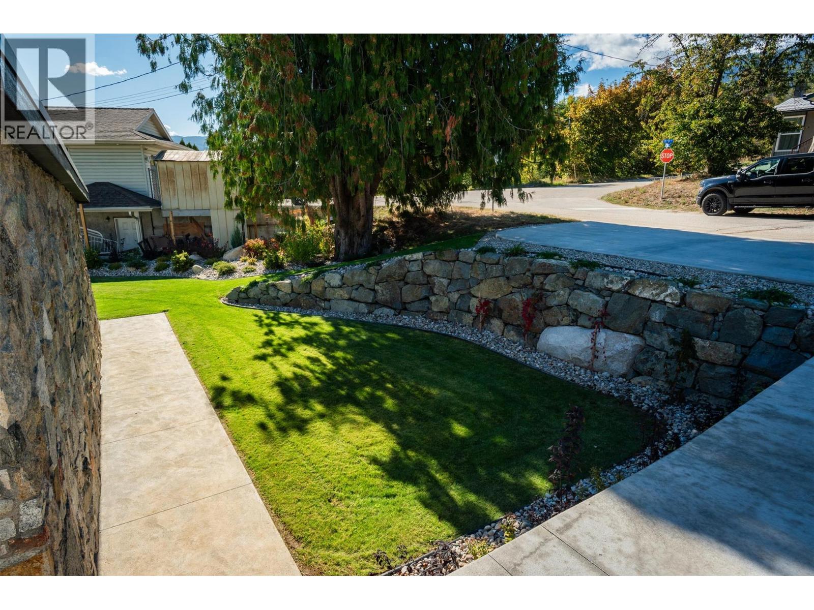 3429 8th Avenue, Castlegar, British Columbia  V1N 4L1 - Photo 64 - 10366107