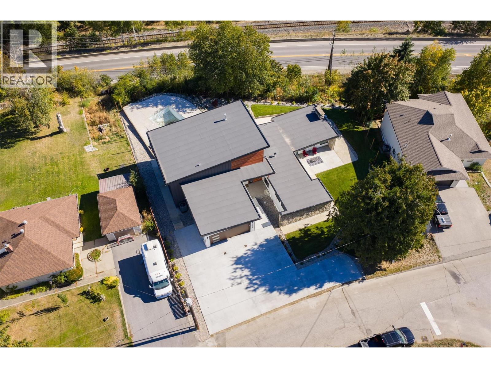 3429 8TH Avenue, castlegar, British Columbia