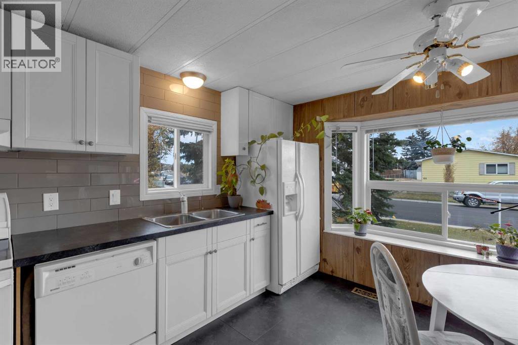 47 Huntstrom Drive Ne, Calgary, Alberta  T2K 5T4 - Photo 3 - A2264392