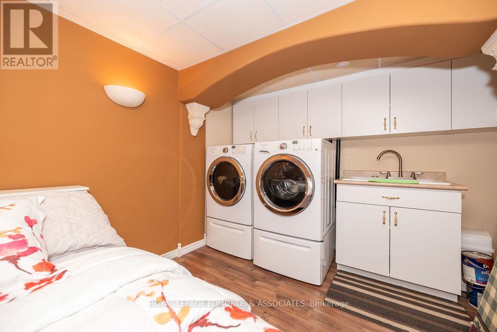 1315 Blakely Crescent W, Pembroke, Ontario  K8A 6Z9 - Photo 28 - X12230355