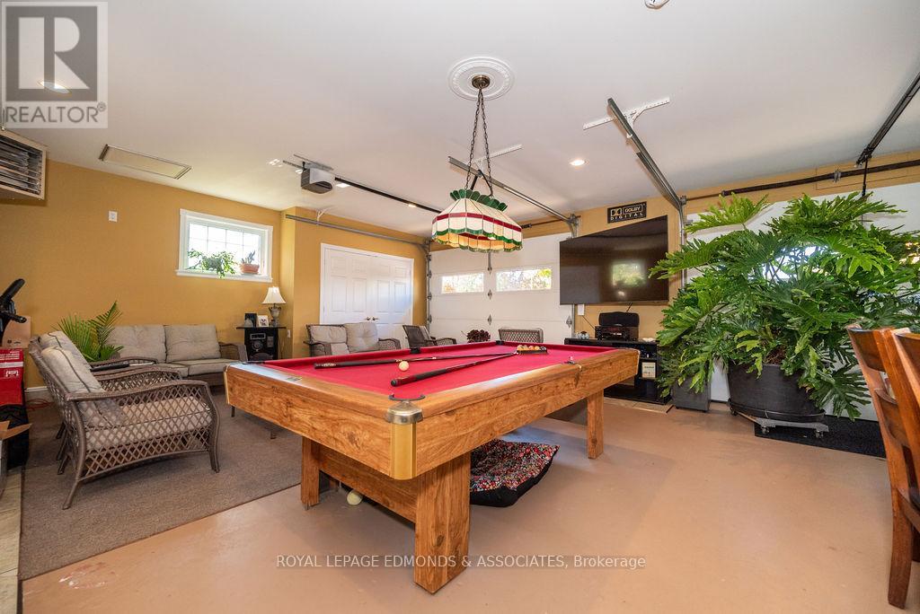 1315 Blakely Crescent W, Pembroke, Ontario  K8A 6Z9 - Photo 31 - X12230355