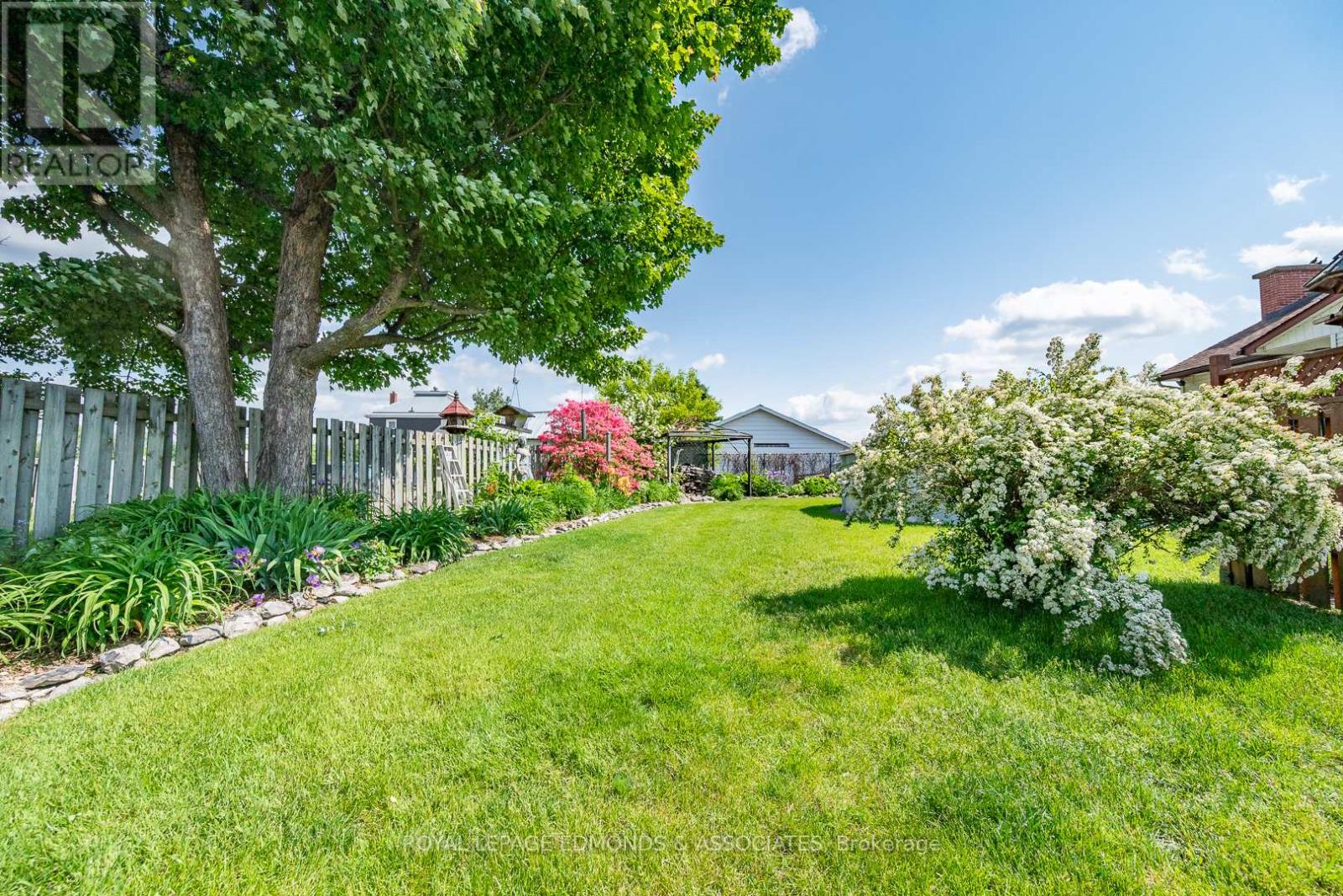 1315 Blakely Crescent W, Pembroke, Ontario  K8A 6Z9 - Photo 38 - X12230355