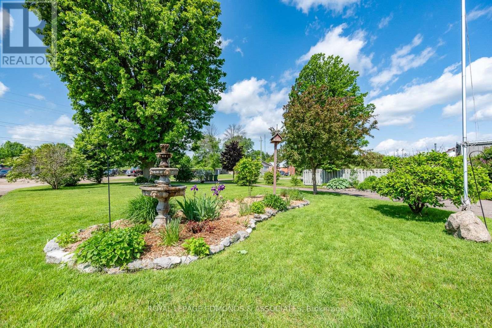 1315 Blakely Crescent W, Pembroke, Ontario  K8A 6Z9 - Photo 35 - X12230355