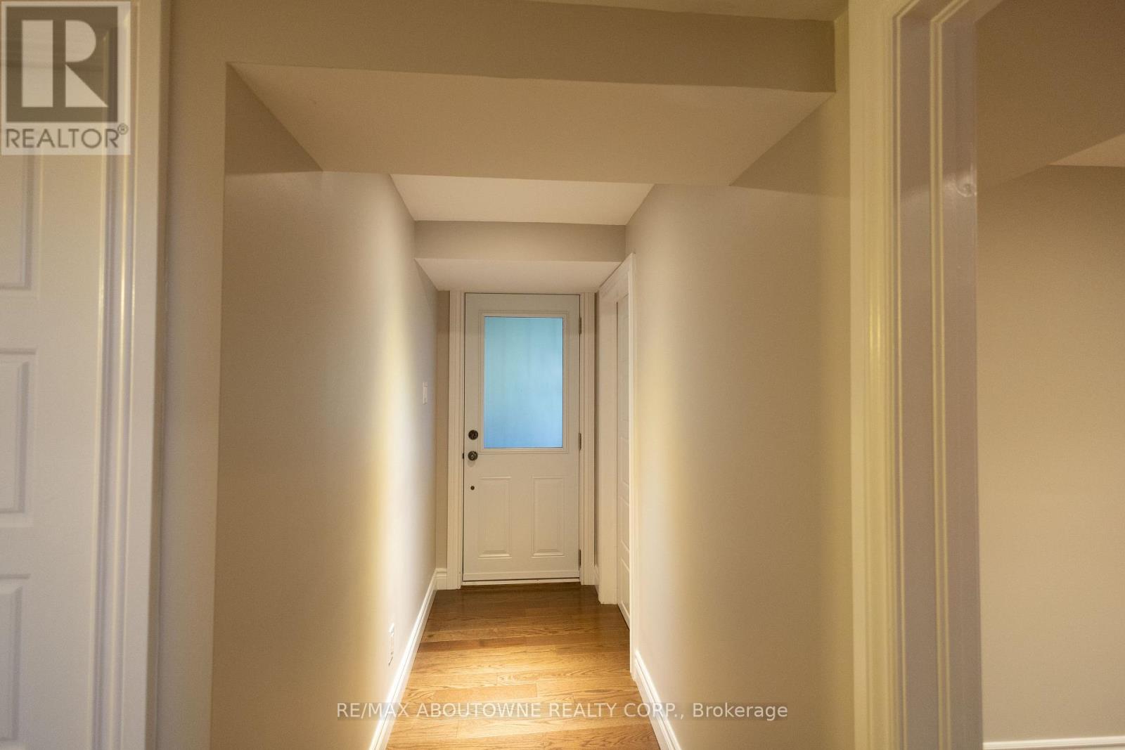 2424 Yolanda Drive, Oakville, Ontario  L6L 2H8 - Photo 22 - W12471538