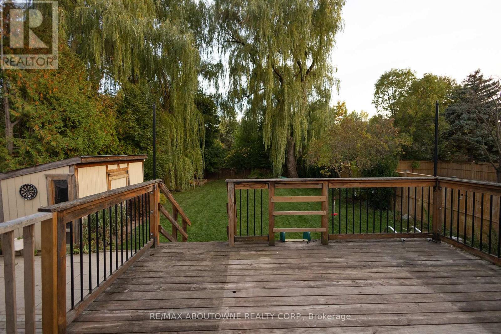 2424 Yolanda Drive, Oakville, Ontario  L6L 2H8 - Photo 23 - W12471538
