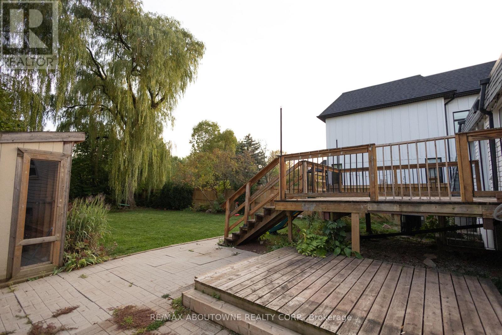 2424 Yolanda Drive, Oakville, Ontario  L6L 2H8 - Photo 24 - W12471538