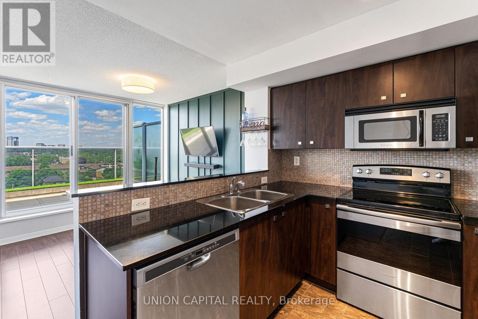 Ph903 - 1040 The Queensway, Toronto, Ontario  M8Z 0A7 - Photo 10 - W12471540