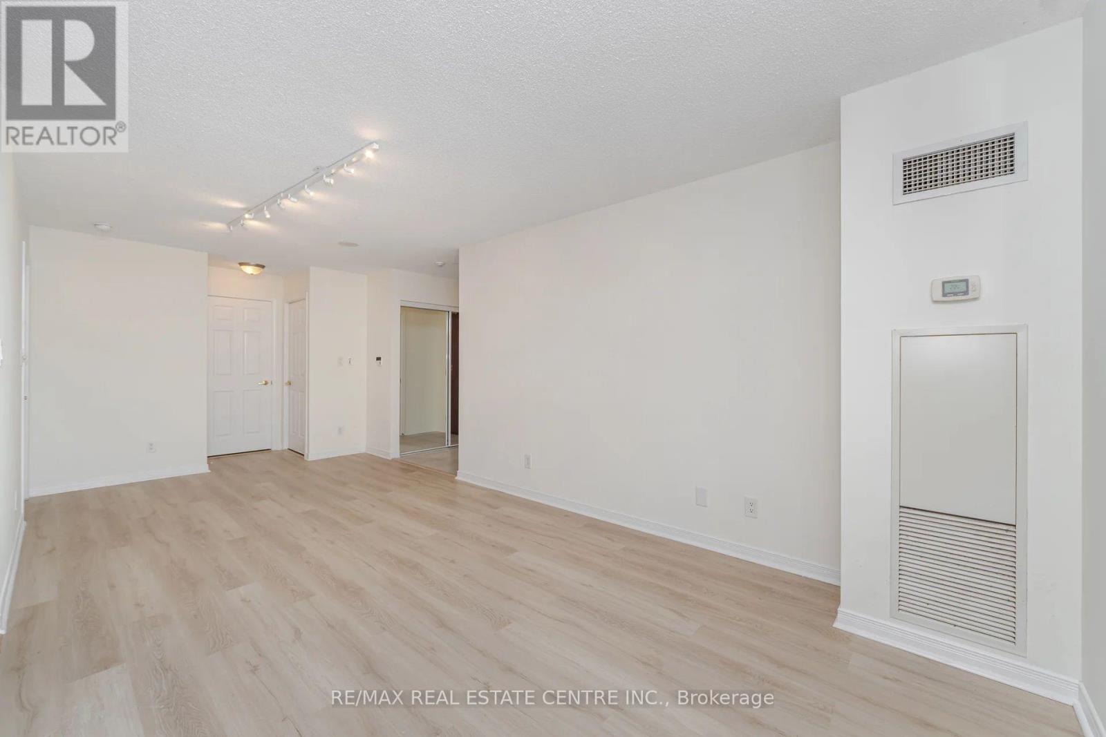 109 - 4850 Glen Erin Drive, Mississauga, Ontario  L5M 7S1 - Photo 10 - W12471578