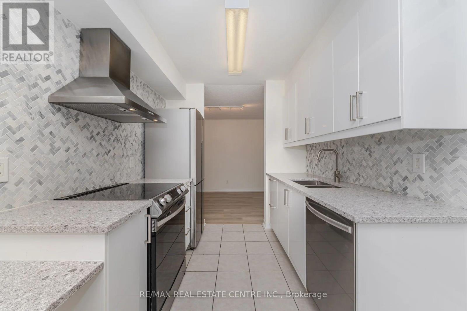 109 - 4850 Glen Erin Drive, Mississauga, Ontario  L5M 7S1 - Photo 14 - W12471578