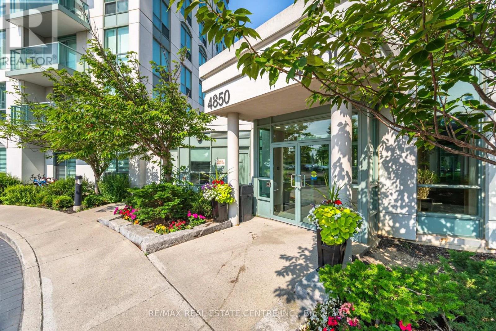 109 - 4850 Glen Erin Drive, Mississauga, Ontario  L5M 7S1 - Photo 2 - W12471578