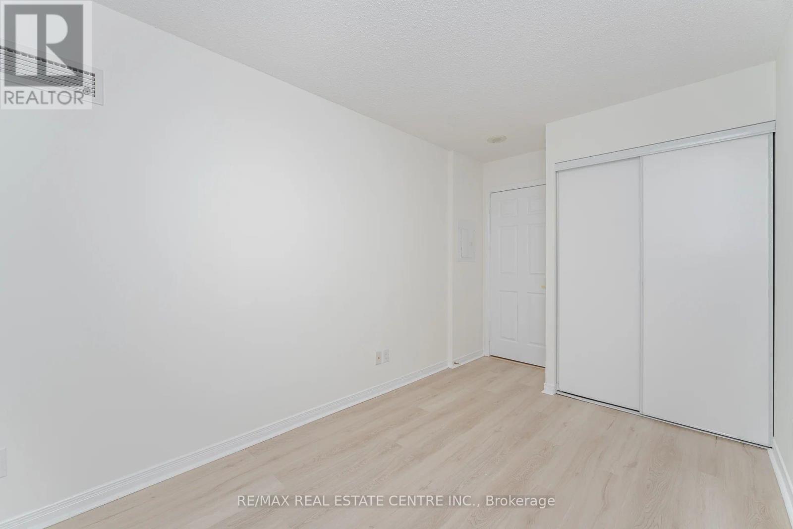 109 - 4850 Glen Erin Drive, Mississauga, Ontario  L5M 7S1 - Photo 26 - W12471578