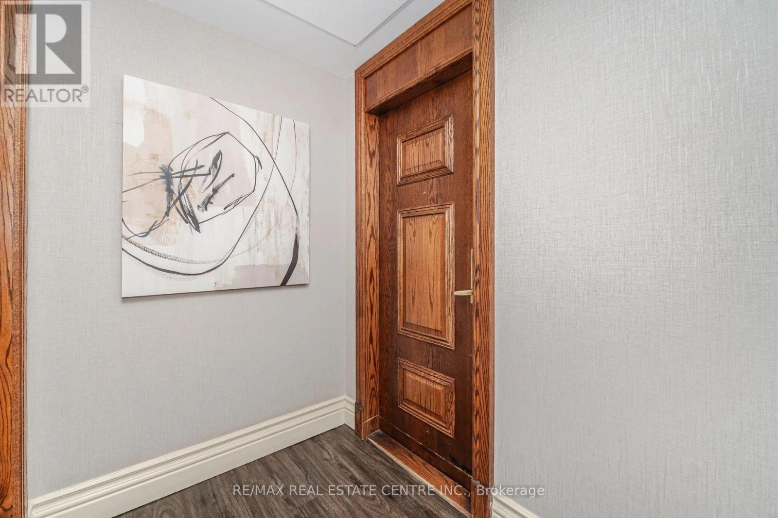 109 - 4850 Glen Erin Drive, Mississauga, Ontario  L5M 7S1 - Photo 4 - W12471578