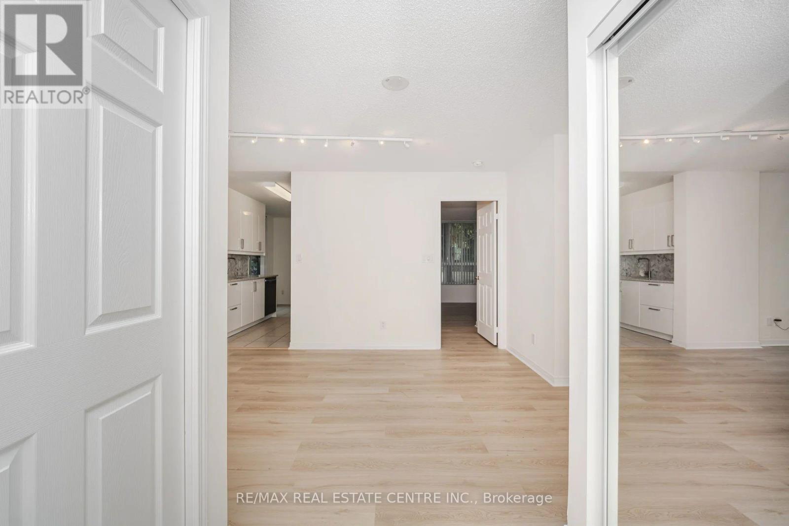 109 - 4850 Glen Erin Drive, Mississauga, Ontario  L5M 7S1 - Photo 6 - W12471578