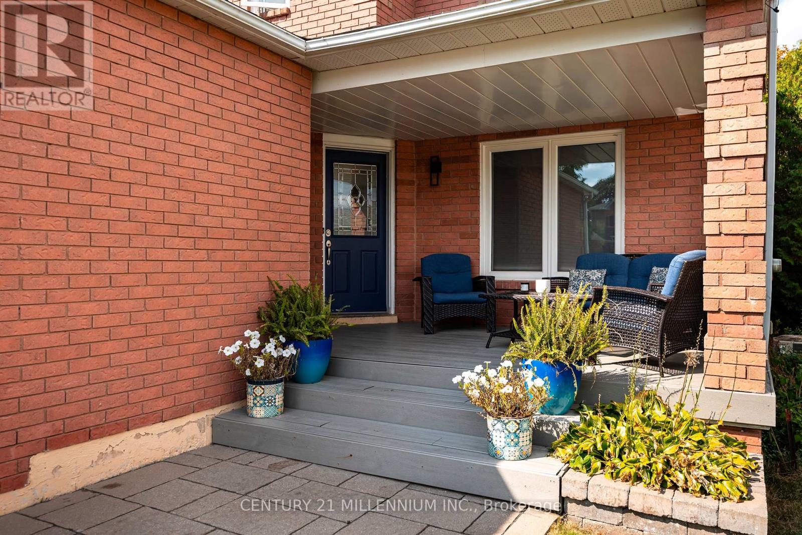 174 Lisa Marie Drive, Orangeville, Ontario  L9W 4P7 - Photo 2 - W12471602