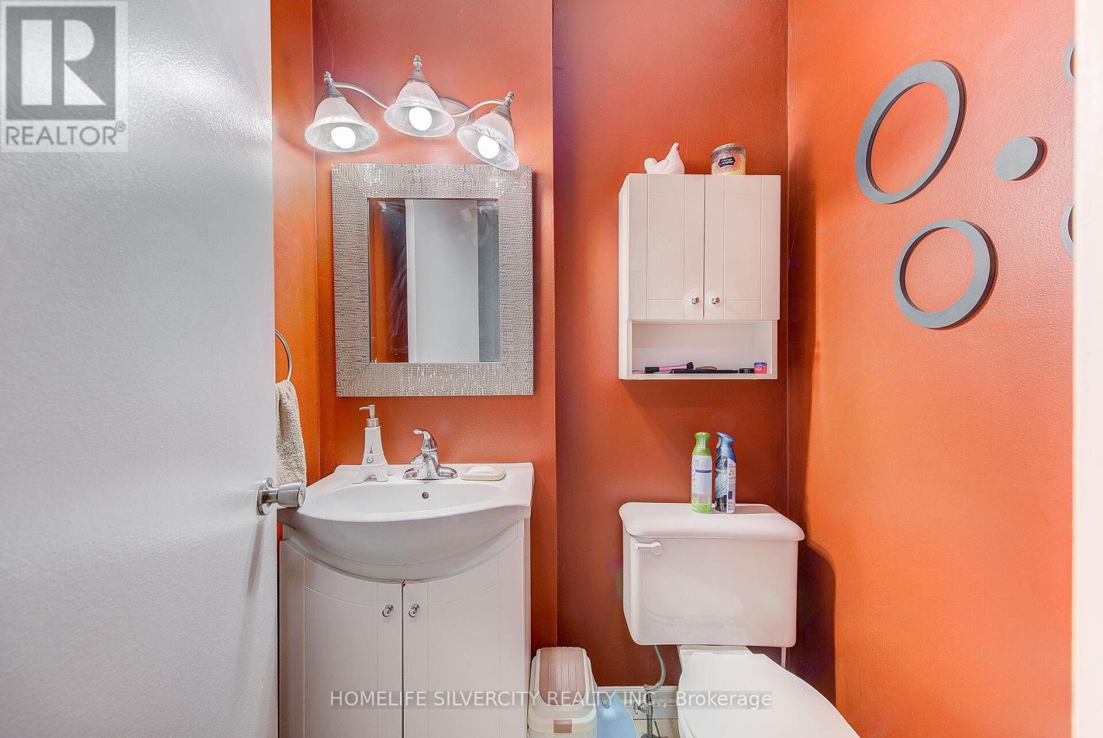 183 Deveron Crescent, London South, Ontario  N5Z 4J7 - Photo 3 - X12471537
