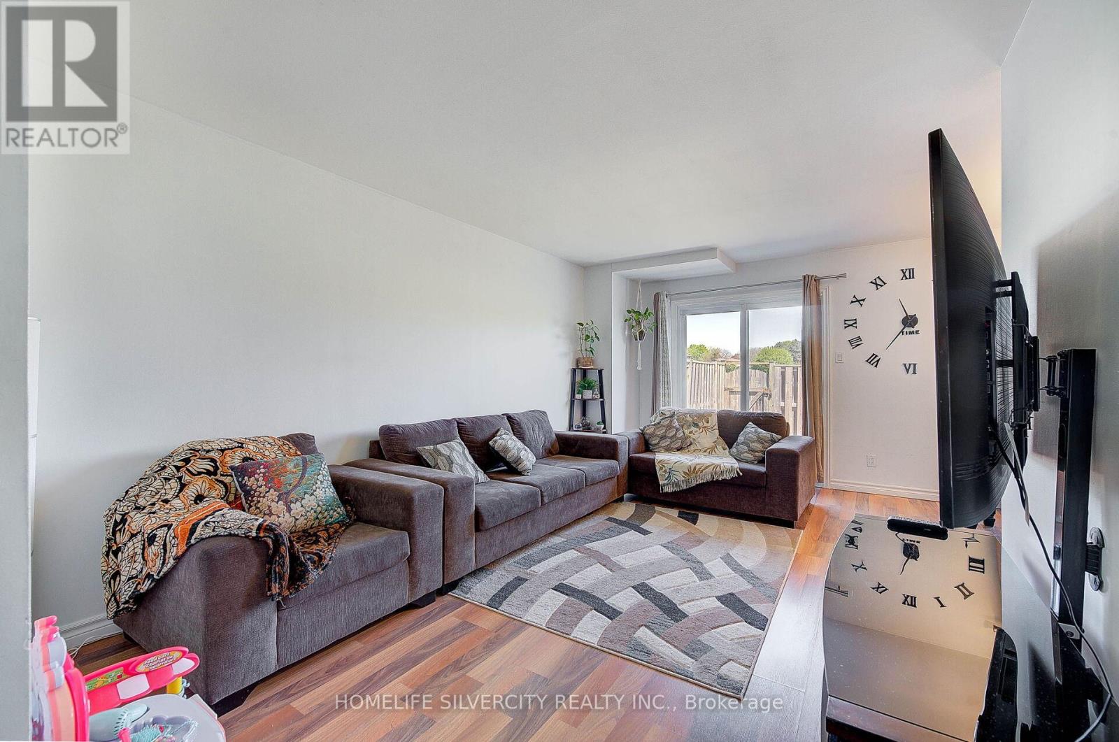 183 Deveron Crescent, London South, Ontario  N5Z 4J7 - Photo 6 - X12471537