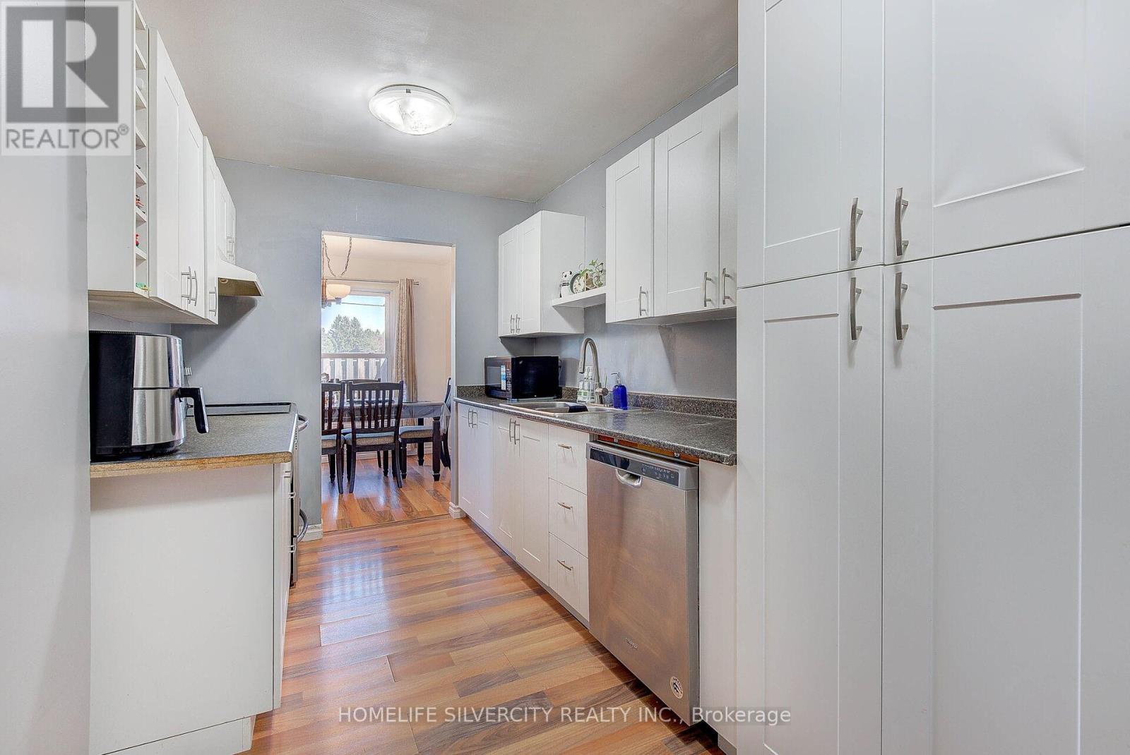 183 Deveron Crescent, London South, Ontario  N5Z 4J7 - Photo 9 - X12471537