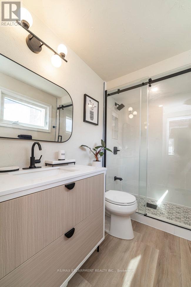 9 Bing Crescent, Hamilton, Ontario  L8E 3Z4 - Photo 14 - X12471550