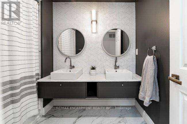 9 Bing Crescent, Hamilton, Ontario  L8E 3Z4 - Photo 17 - X12471550