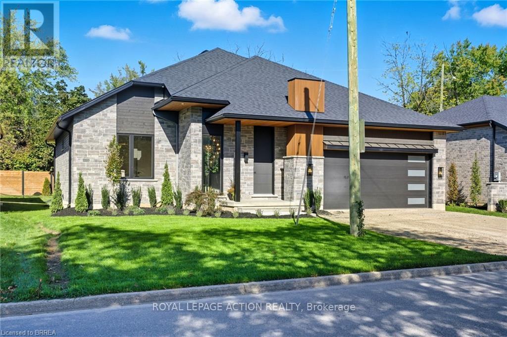 141 PARKSIDE DRIVE, Brantford, Ontario