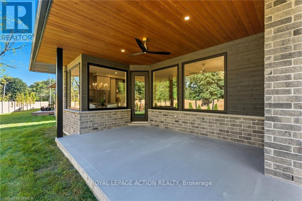 141 Parkside Drive, Brantford, Ontario  N3T 0S9 - Photo 14 - X12471559