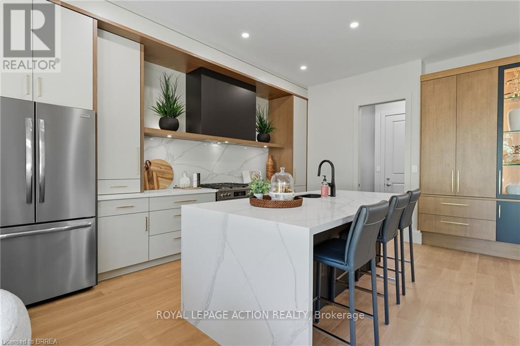 141 Parkside Drive, Brantford, Ontario  N3T 0S9 - Photo 18 - X12471559