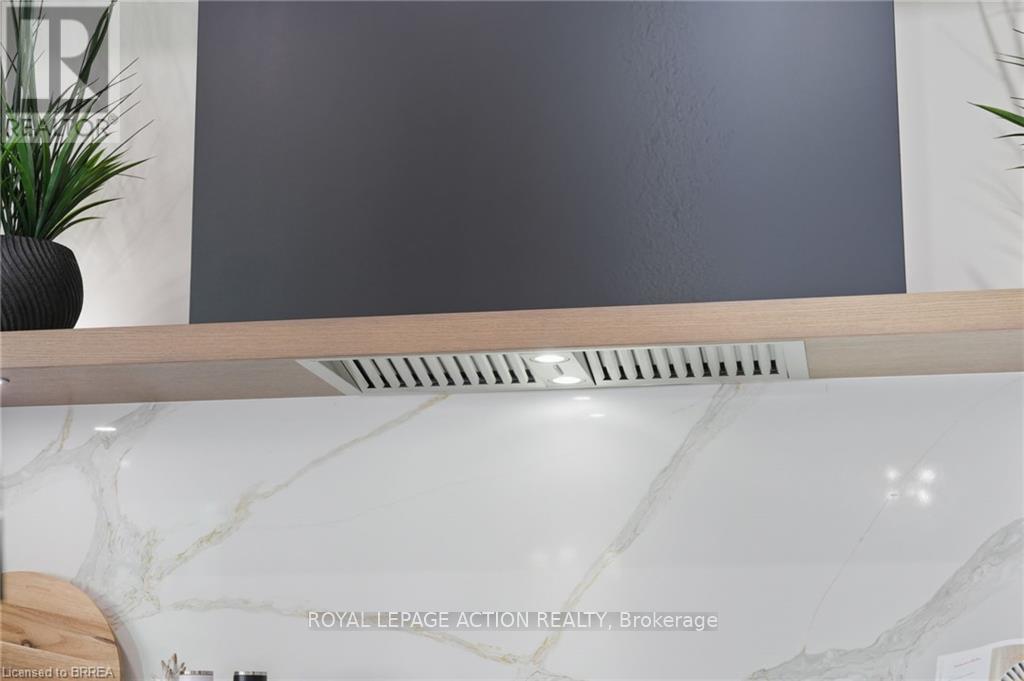 141 Parkside Drive, Brantford, Ontario  N3T 0S9 - Photo 19 - X12471559