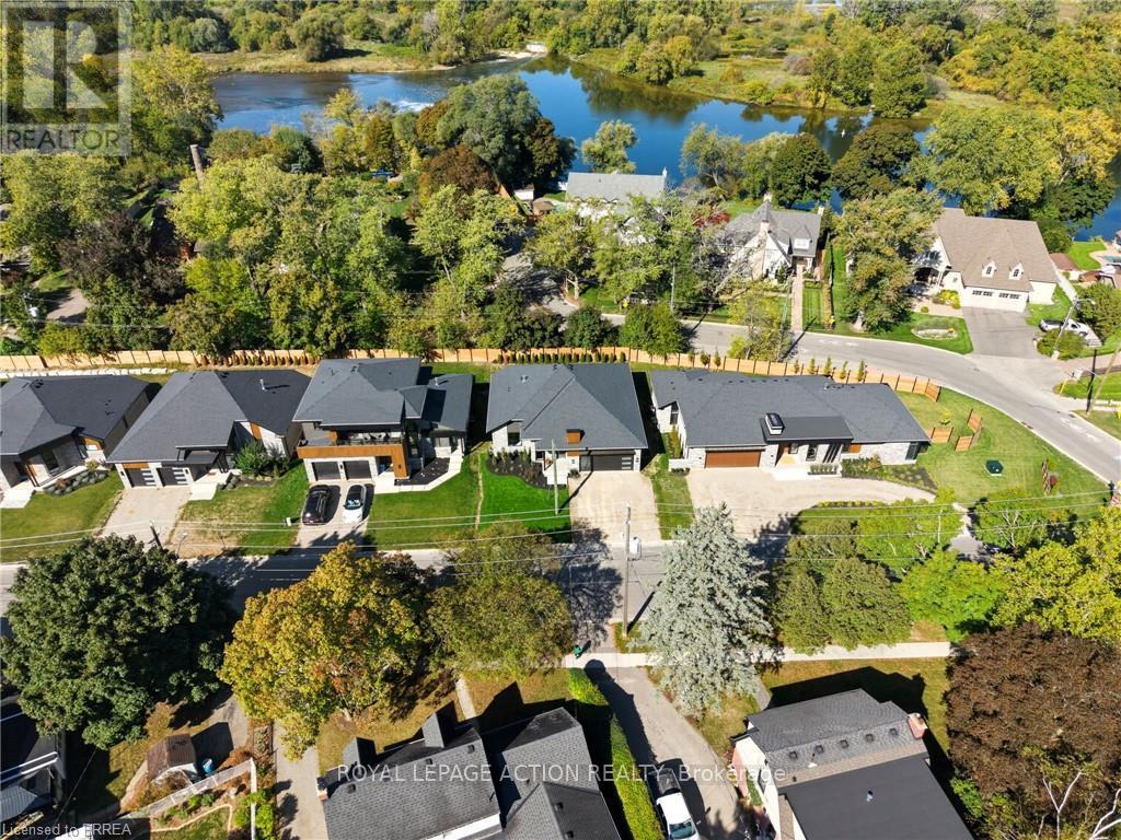 Property at 141 PARKSIDE DRIVE image 2