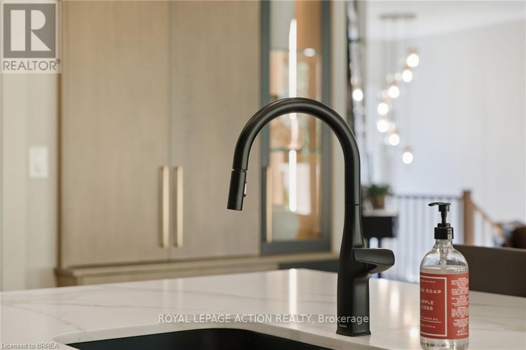 141 Parkside Drive, Brantford, Ontario  N3T 0S9 - Photo 20 - X12471559