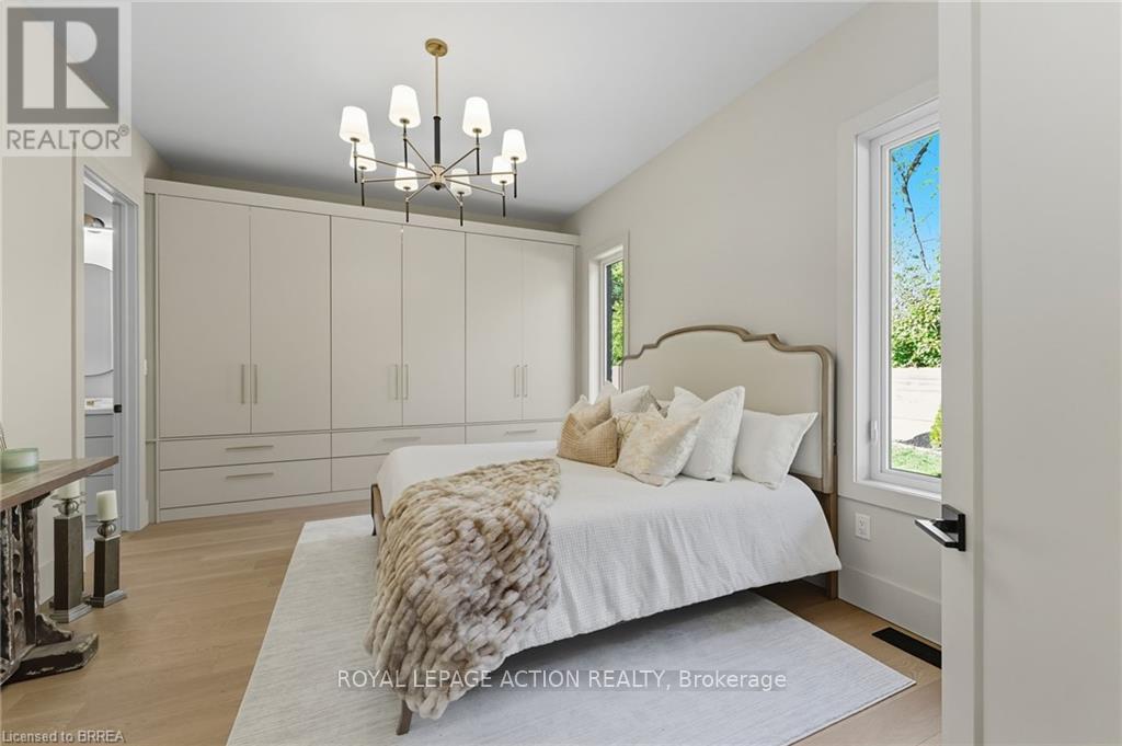 141 Parkside Drive, Brantford, Ontario  N3T 0S9 - Photo 25 - X12471559