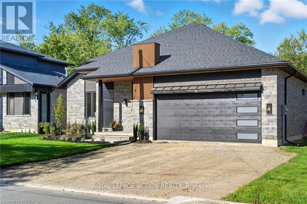 Property at 141 PARKSIDE DRIVE image 3