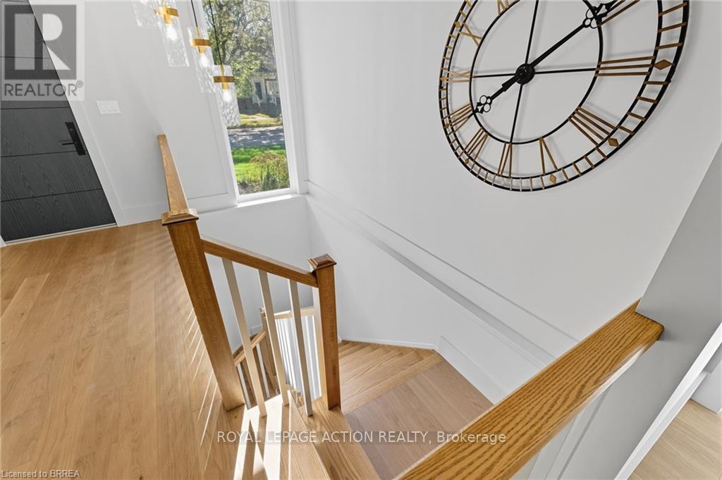 141 Parkside Drive, Brantford, Ontario  N3T 0S9 - Photo 33 - X12471559