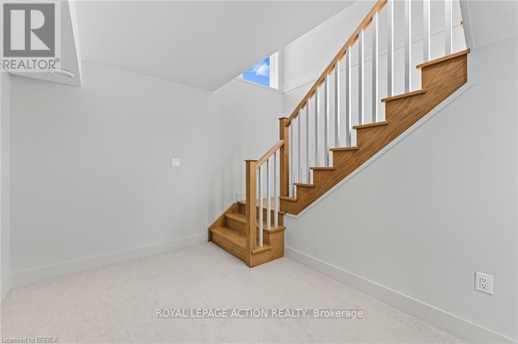 141 Parkside Drive, Brantford, Ontario  N3T 0S9 - Photo 34 - X12471559